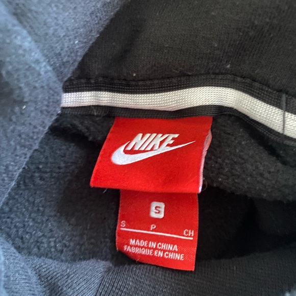 Nike Hoodie - Picture 8 of 11